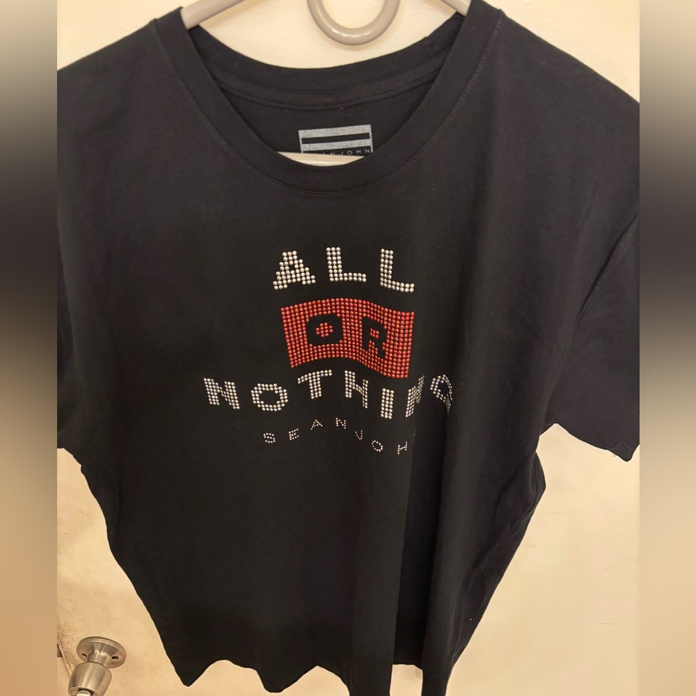 Sean John All or Nothing Rhinestone T-Shirt black with red rhinestones - Picture 3 of 12